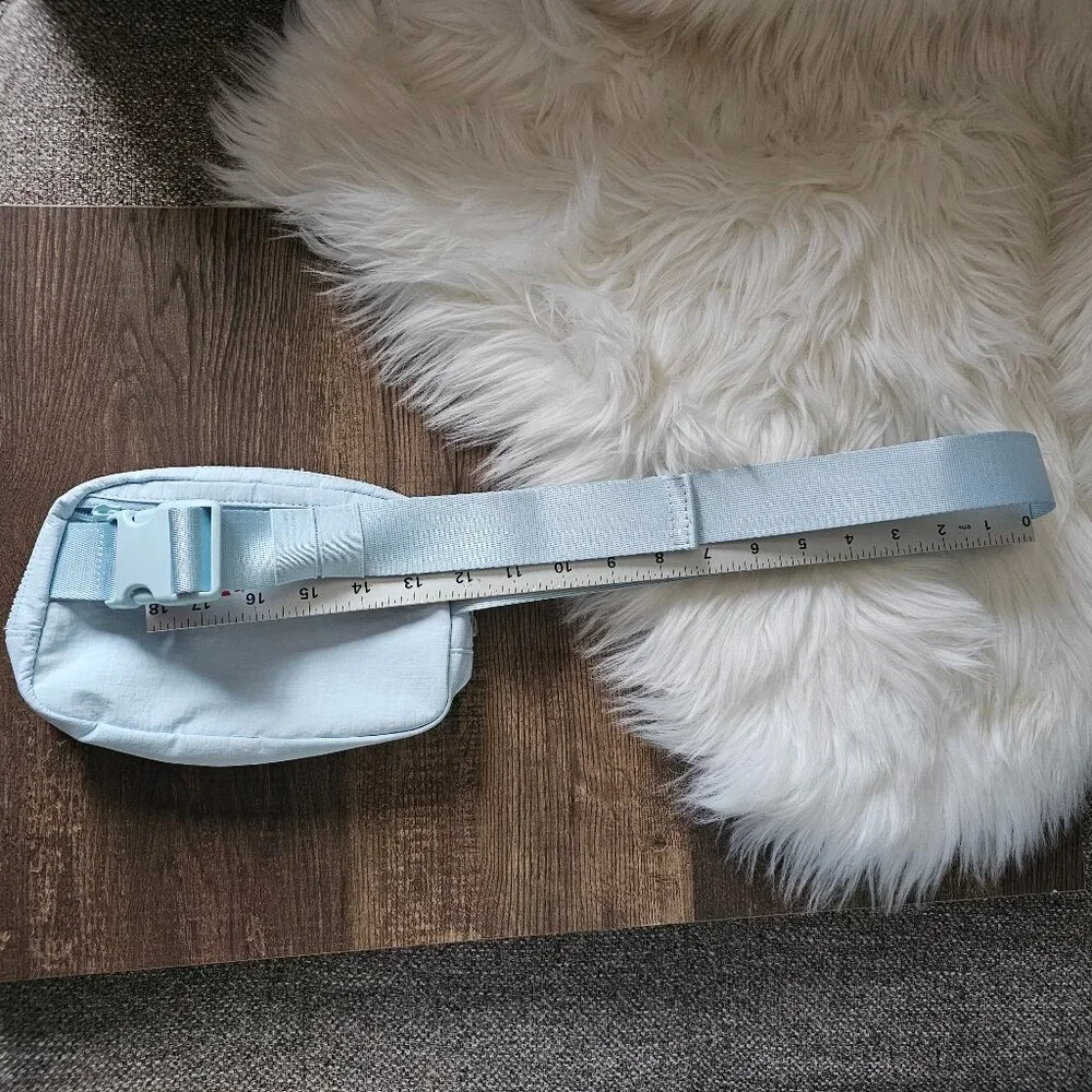 NEW! Lululemon Everywhere Belt Bag, 1L, Windmill - Picture 8 of 8